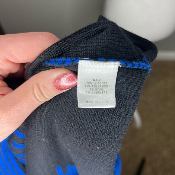 ST. JOHN knit top - Picture 4 of 4